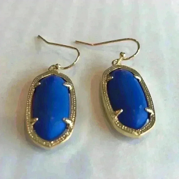 Macy’s new Earrings in navy - Picture 2 of 4